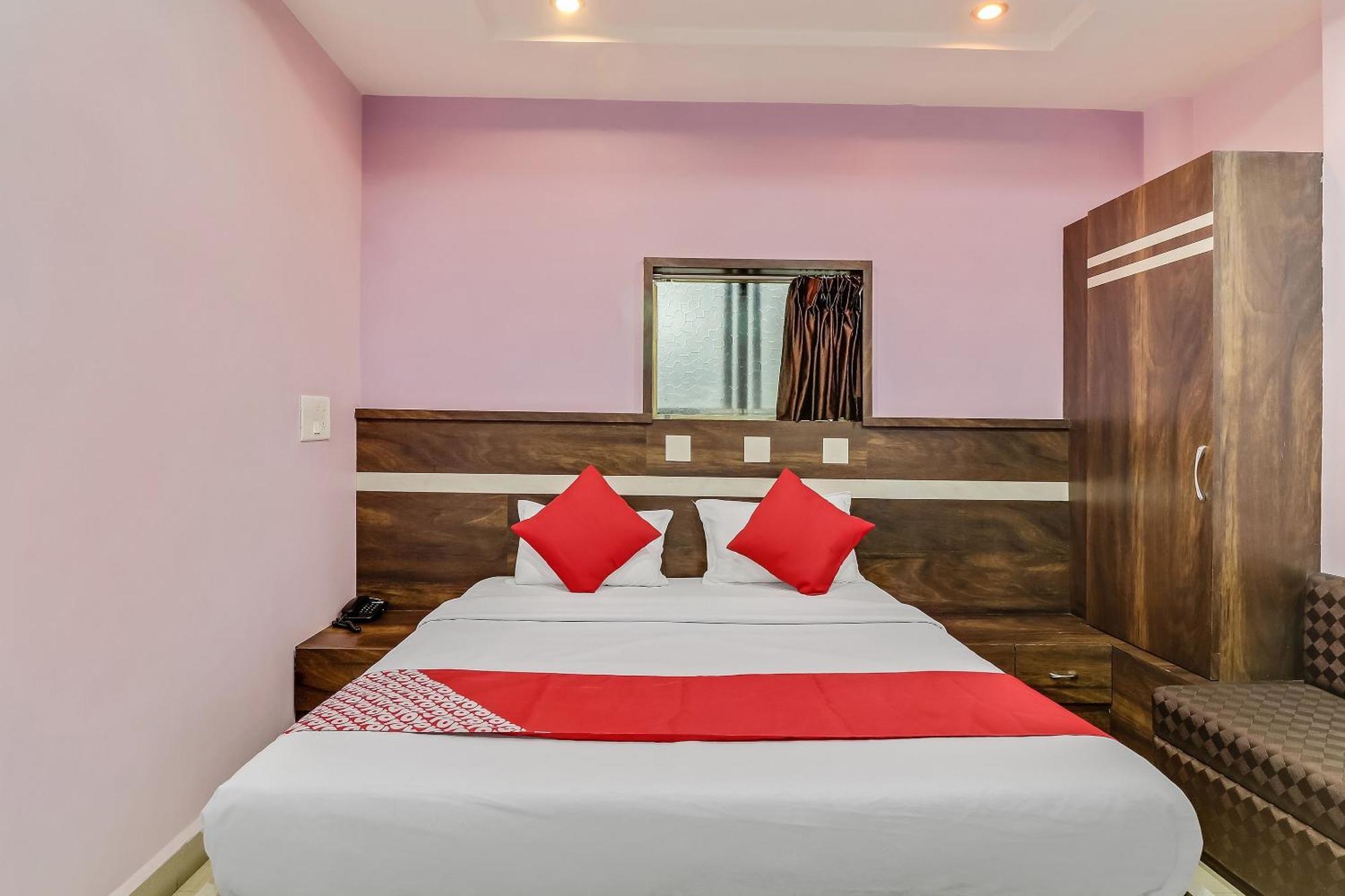 Super Hotel O Royal Raj Nandgaon Exteriör bild