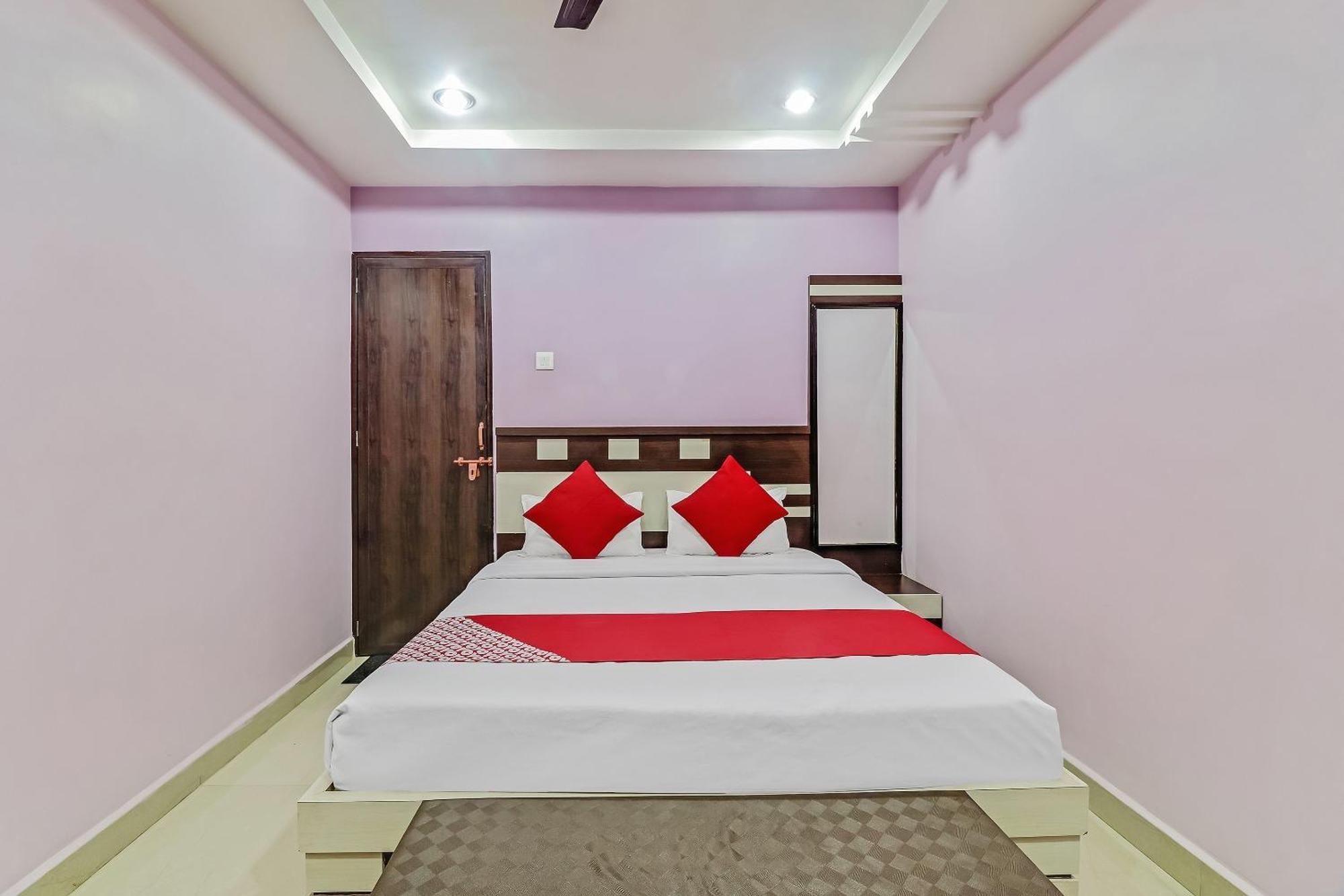 Super Hotel O Royal Raj Nandgaon Exteriör bild